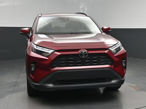 Used 2022 Toyota RAV4 XLE Premium FWD image 21