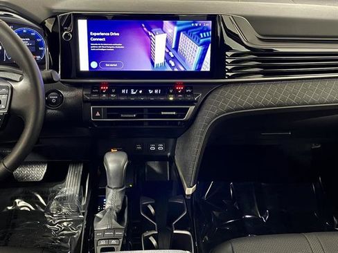 Used 2026 Toyota Camry XLE image 17