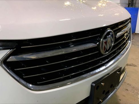 Used 2023 Buick Envision Essence image 30