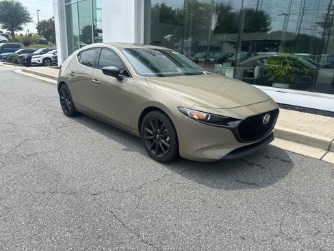 Used 2025 MAZDA MAZDA3 Carbon AWD/4WD image 2