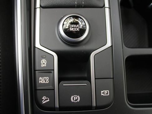 New 2026 Kia Sorento LX FWD image 33