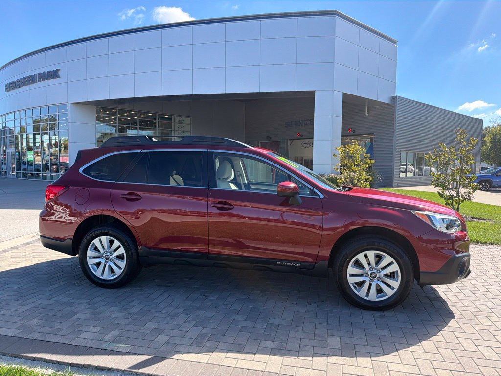 Used 2017 Subaru Outback 2.5i Premium AWD/4WD image 4