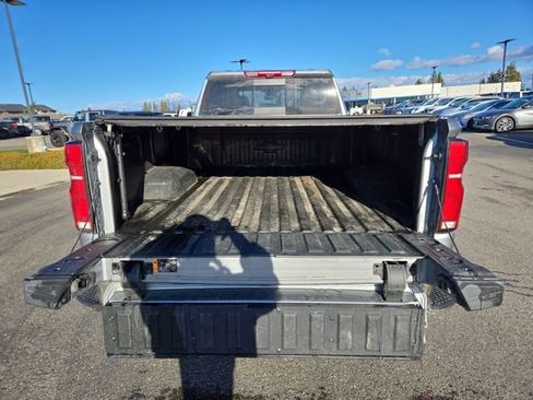 Used 2025 Chevrolet Silverado 3500 High Country w/ Technology Package image 38