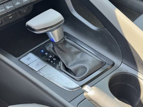 Used 2021 Hyundai Elantra SEL image 29