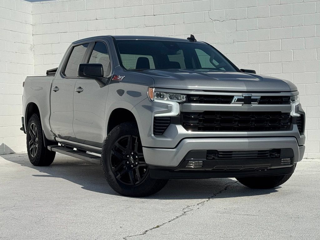 Used 2024 Chevrolet Silverado 1500 RST AWD/4WD image 2