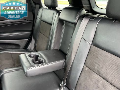 Used 2020 Jeep Grand Cherokee Altitude AWD/4WD image 23