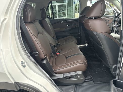 Used 2024 Honda Pilot Elite image 29