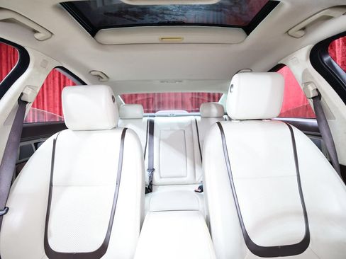 Used 2015 Jaguar XF Sport RWD image 24