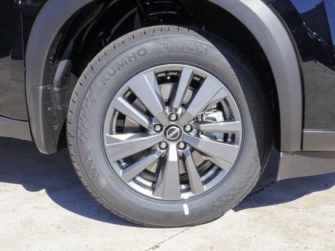 New 2026 Nissan Pathfinder SV image 16