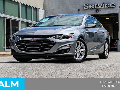 Used 2024 Chevrolet Malibu LT FWD image 2