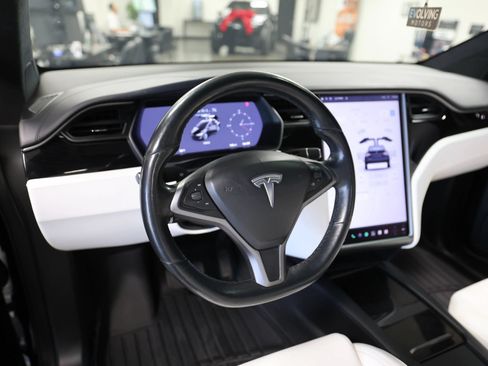 Used 2020 Tesla Model X Long Range AWD/4WD image 24