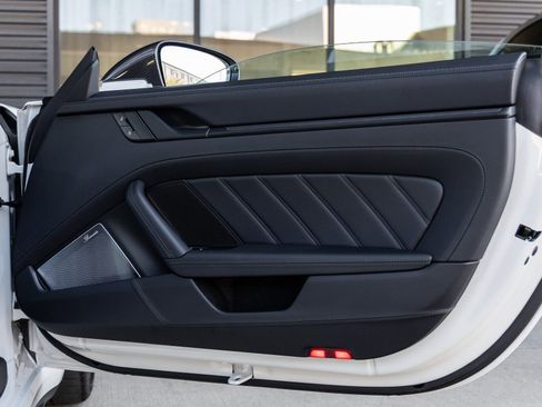 Used 2025 Porsche 911 Carrera GTS image 42