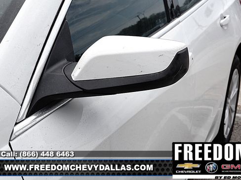 Used 2025 Chevrolet Malibu LT FWD image 7
