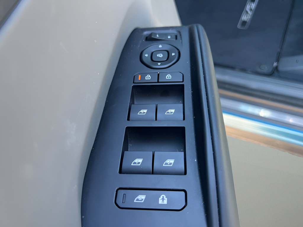 Used 2024 Kia EV9 GT-Line AWD/4WD image 14