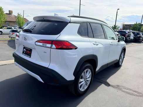 Used 2022 Toyota Corolla Cross LE image 4