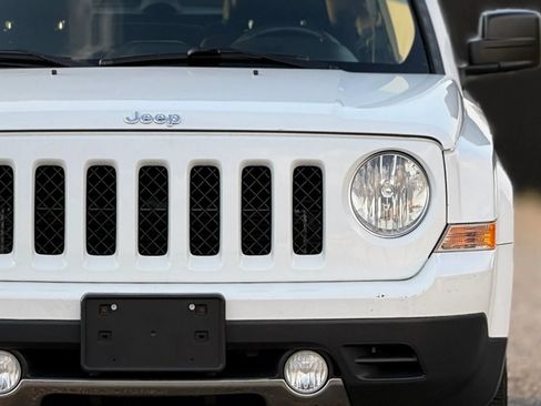 Used 2016 Jeep Patriot High Altitude AWD/4WD image 12