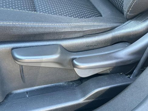 Used 2022 GMC Acadia SLE w/ Elevation Edition image 20