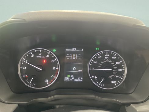 Used 2025 Subaru Crosstrek 2.5i Premium AWD/4WD image 17
