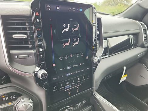 New 2026 RAM 1500 Laramie AWD/4WD image 16