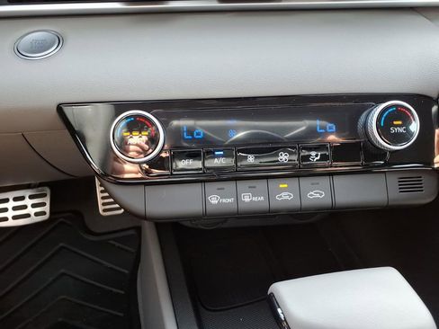 New 2026 Hyundai Elantra Sport FWD image 21