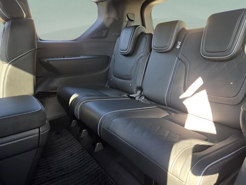 New 2026 INFINITI QX80 Autograph w/ Premium Cargo Package AWD/4WD image 16