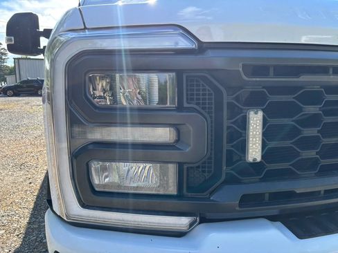 Used 2023 Ford F250 XL w/ STX Appearance Package AWD/4WD image 3
