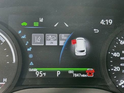 Certified 2025 Toyota Sienna XLE w/ XLE Plus Package AWD/4WD image 14