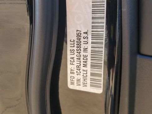 New 2025 Jeep Grand Cherokee L Altitude image 28