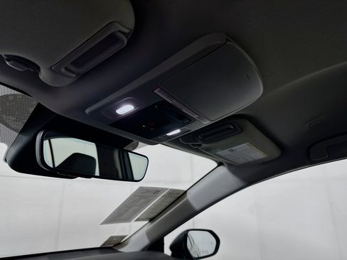 Used 2025 Toyota Camry LE w/ Convenience Package image 18