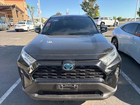 Used 2021 Toyota RAV4 XLE Premium AWD/4WD image 21