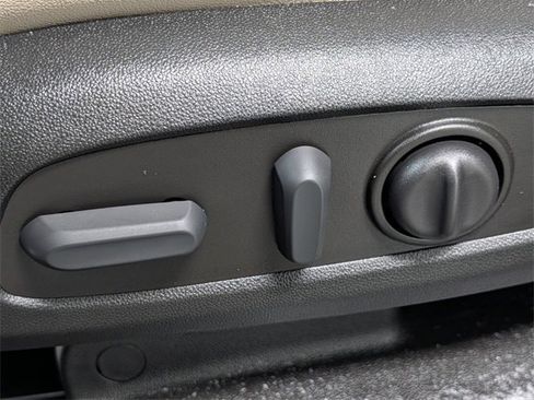 Certified 2023 Chevrolet Traverse LT w/ LT Premium Package image 10