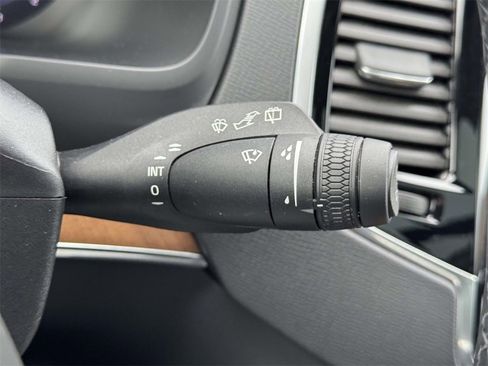 Certified 2024 Volvo XC90 B5 Plus w/ Protection Package Premier image 22