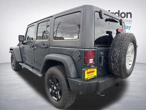 Used 2018 Jeep Wrangler Unlimited Sport S AWD/4WD image 5
