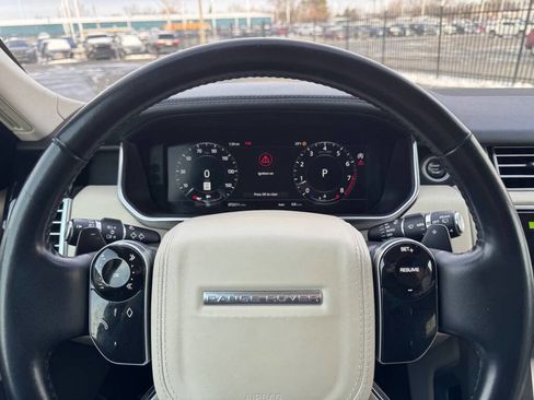 Used 2019 Land Rover Range Rover image 17