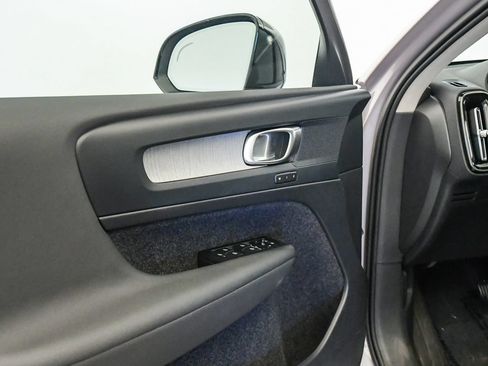 Certified 2026 Volvo XC40 B5 Plus AWD/4WD image 27