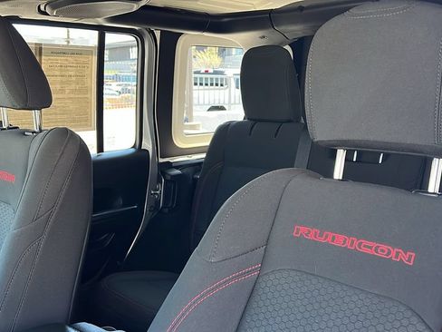 Used 2021 Jeep Wrangler Unlimited Rubicon AWD/4WD image 15