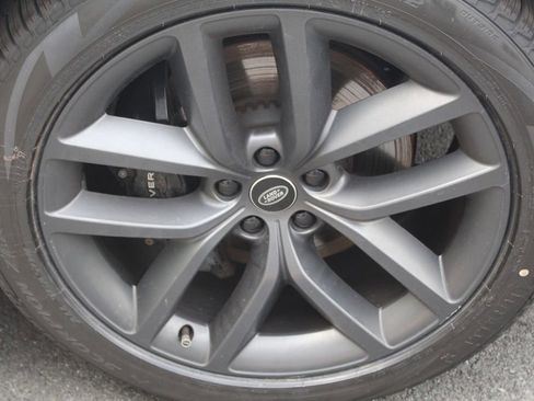 Used 2023 Land Rover Range Rover Sport SE Dynamic image 9