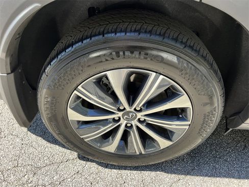 Certified 2025 INFINITI QX60 Pure image 15