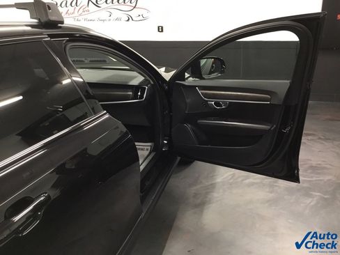 Used 2020 Volvo V90 T6 Cross Country image 40