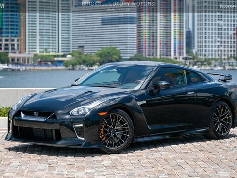 Used 2020 Nissan GT-R Premium w/ Premium Interior Package AWD/4WD image 10