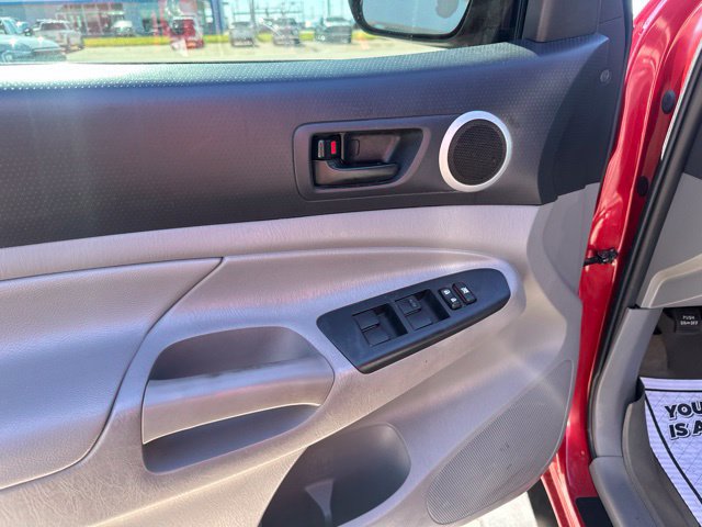 Used 2015 Toyota Tacoma 4x4 Double Cab w/ TRD Off-Road Package image 37