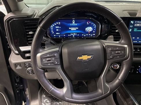 Used 2022 Chevrolet Silverado 1500 LTZ w/ LTZ Premium Package AWD/4WD image 22