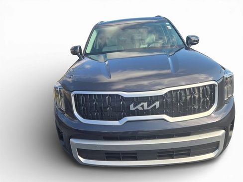 Used 2025 Kia Telluride EX image 9