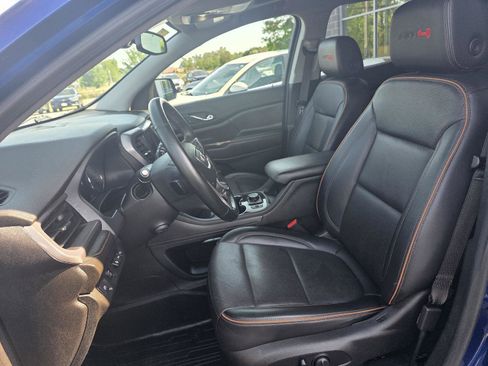 Used 2023 GMC Acadia AT4 w/ Technology Package AWD/4WD image 6