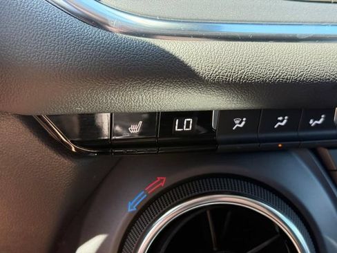 Used 2025 Chevrolet Blazer LT AWD/4WD image 23