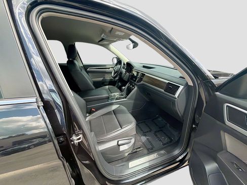 Used 2023 Volkswagen Atlas SE FWD image 31