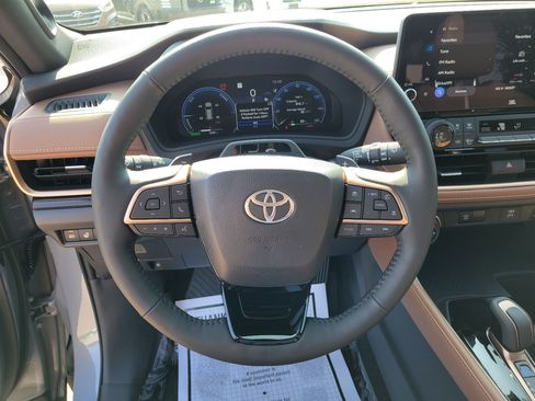 Used 2026 Toyota Grand Highlander AWD Hybrid image 21
