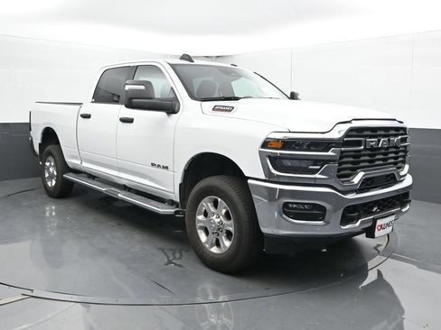 Used 2026 RAM 2500 Big Horn AWD/4WD image 6