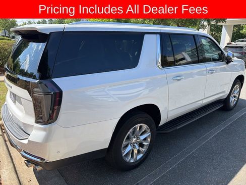 Used 2025 Chevrolet Suburban Premier AWD/4WD image 8