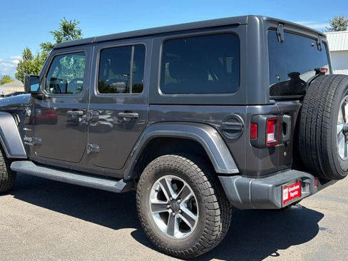 Used 2020 Jeep Wrangler Unlimited Sahara AWD/4WD image 3